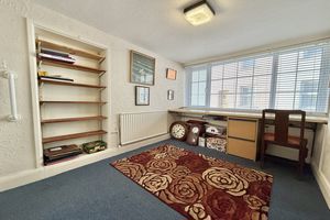 Study/Hobby Room- click for photo gallery